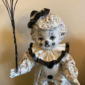 Haunted Clown Figurine Molly & Kevin